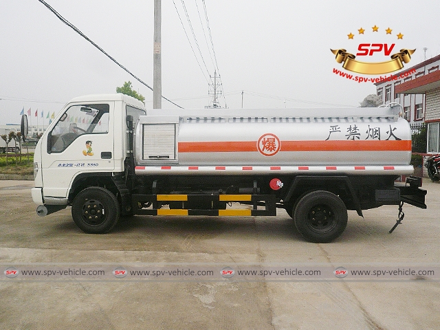4,000 Litres (1,000 Gallons) Fuel Tank Truck- LS 4,000 Litres (1,000 Gallons) Fuel Tank Truck- LS