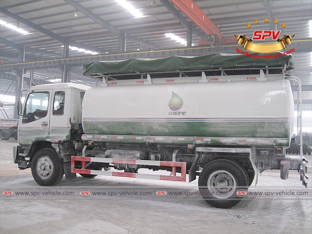 Side View of ISUZU FTR Fuel Bowser (15,000 liters) with 5 compartments, Waxed Ready for Shipment Side View of ISUZU FTR Fuel Bowser (15,000 liters) with 5 compartments, Waxed Ready for Shipment