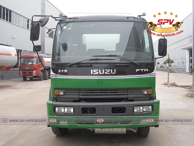 Front View of ISUZU FTR Fuel Bowser (15,000 liters) with 5 compartments Front View of ISUZU FTR Fuel Bowser (15,000 liters) with 5 compartments