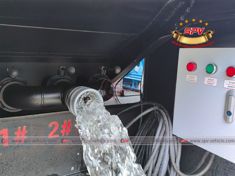 15,000 Litres Stainless Steel Tank Truck - Discharge 15,000 Litres Stainless Steel Tank Truck Sinotruk - Discharge by Gravity