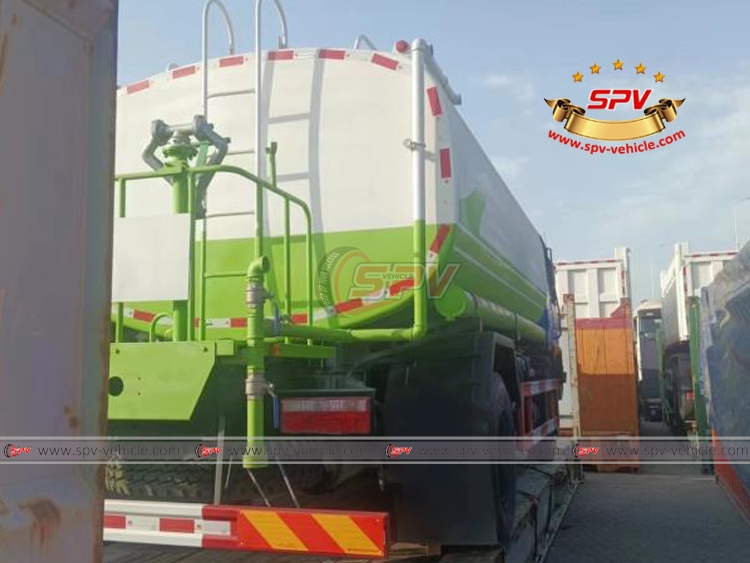 Back Side of Water Spaying Truck Back Side of Water Spaying Truck