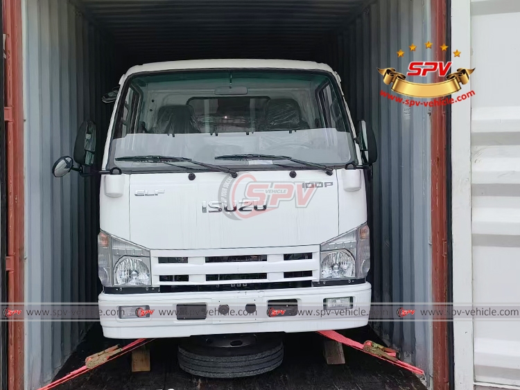 3 Unis of ISUZU Commercial Cargo Truck Loaded Into 1*40 HQ